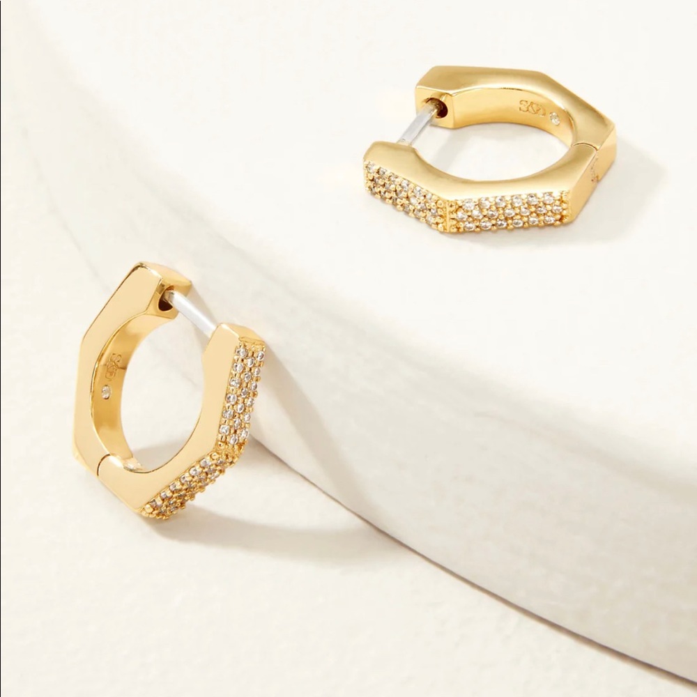 New in Box Reversible Hardware Huggie Hoops Stella and Dot